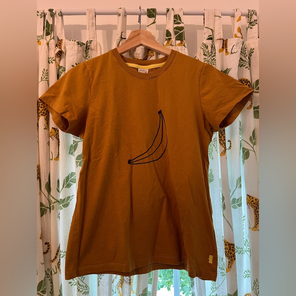 NWOT Mon Coeur banana tee